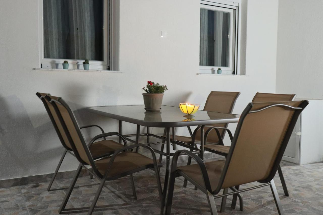 Filippou Luxury Apartments Flogita Exterior photo